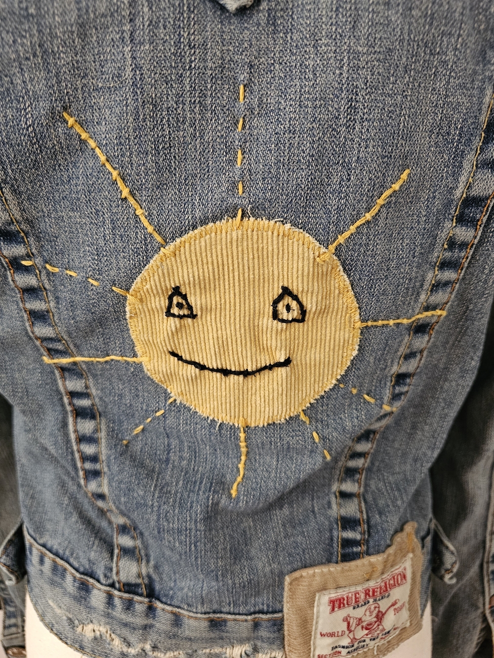 π RARE TRUE RELIGION "SUN BACK" ASHBURY DENIM JACKET πβοΈVintage Y2K β’ Size S - Picture 7 of 10
